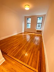 Rented by Metropolis Real Estate of Manhattan