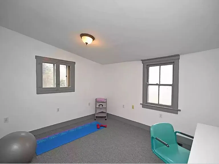 635 Bakewell St — Photo 14