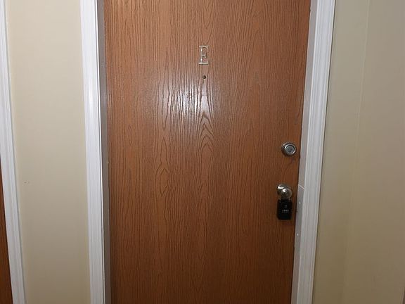 2nd image of 510-518 S 3rd St #510