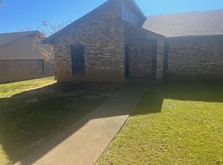 1906 Page Rd, Longview, TX 75601