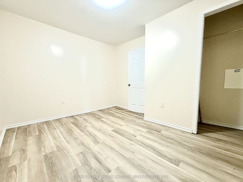 Ajax House for rent - 2 Bedrooms — photo 3
