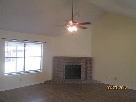 4th image of 205 Meadowbrook Ln