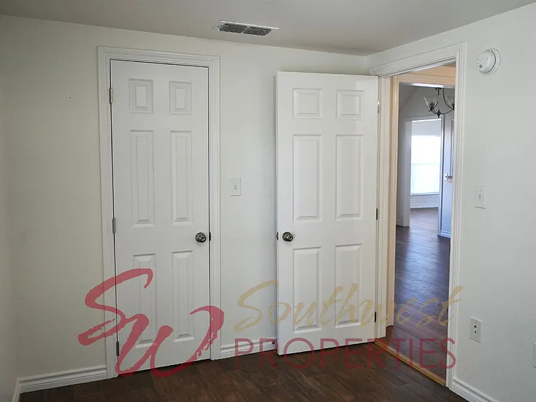 1590 N Race St — Photo 16