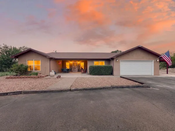 28 Asher Ln, Tijeras, NM 87059