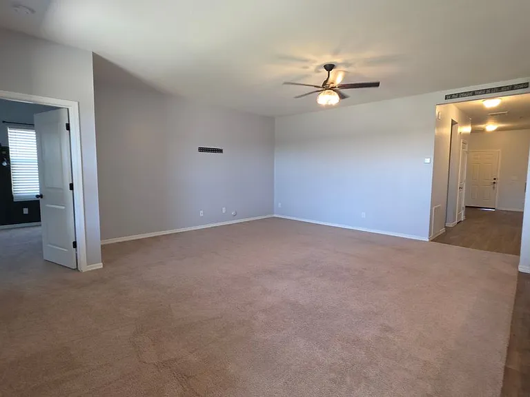 37392 W Capri Ave — Photo 5