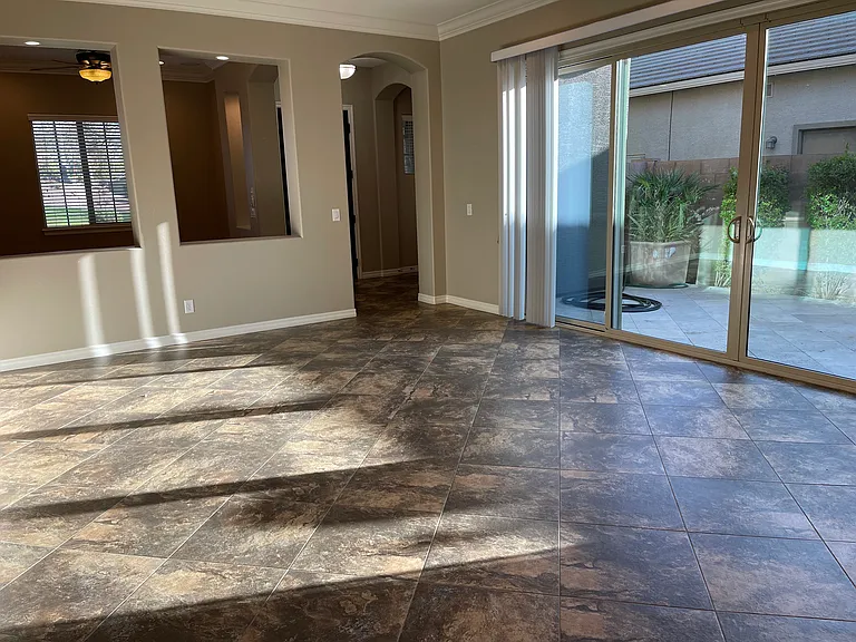 2543 E Penedes Dr — Photo 5