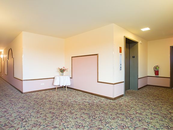 5th image of 5840 W 104th St APT 307