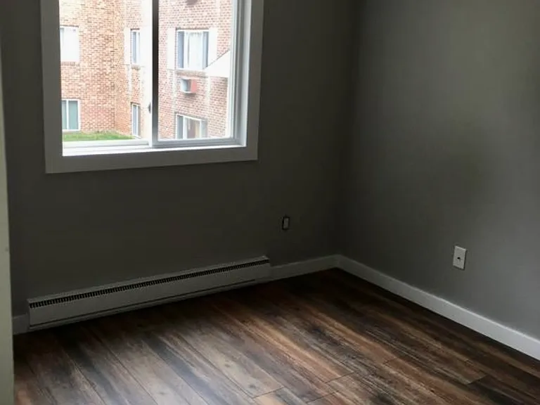 307 W Main St #5 — Photo 6