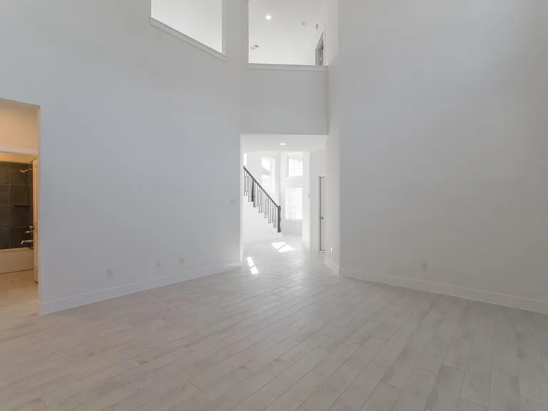 114 Hidden Peak Dr — Photo 9