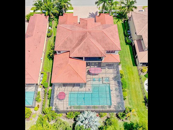 2nd image of 1592 Mockingbird Dr