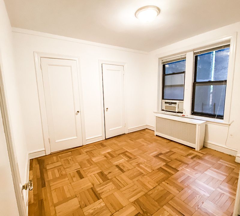 1st image of 225 W 71st St APT 21