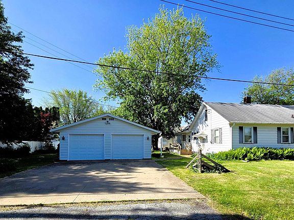 2nd image of 620 NW 2nd Ave