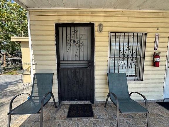 4th image of 2512 NW 13th Ave