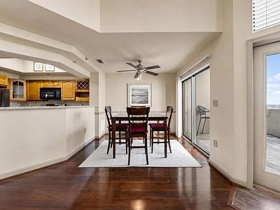 4th image of 795 Hammond Dr APT 2407