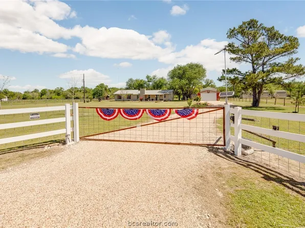 1050 County Road 411, Somerville, TX 77879