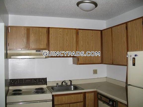 5th image of 75 Scotch Pond Pl APT 16