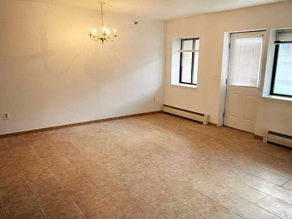 3rd image of 1835 Needham Ave APT 2C