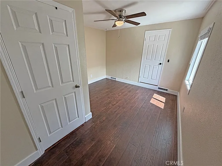 810 Pine St — Photo 17