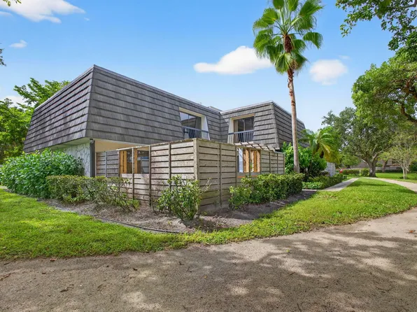 411 4th Terrace, Palm Beach Gardens, FL 33418