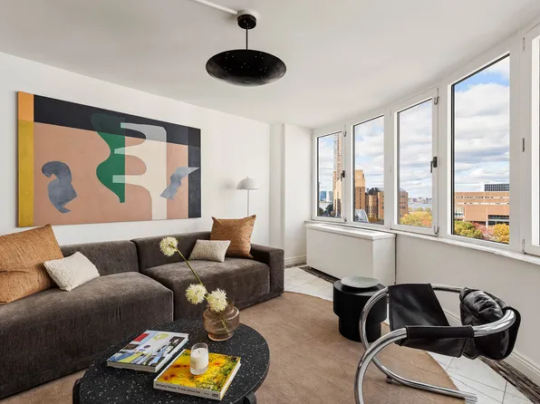 295 Greenwich Street image 3 of 21