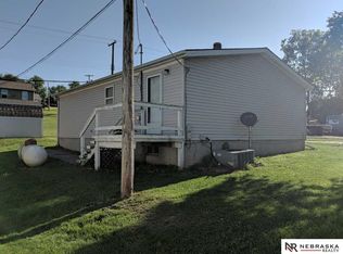 420 Maple Ave, Nehawka, NE 68413