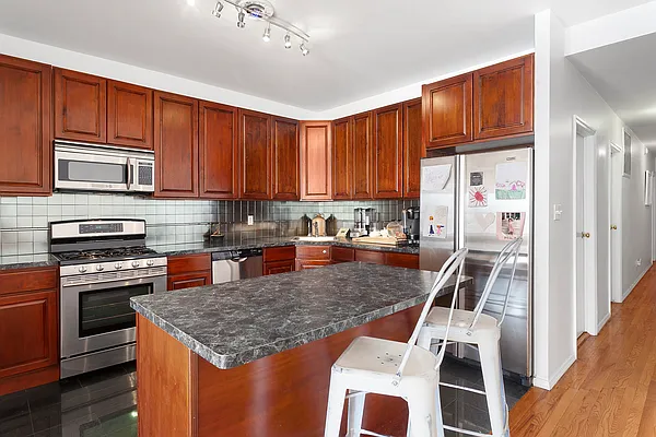 Rented by Compass | media 20