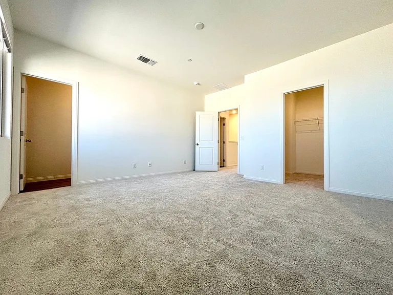 12476 Kings Creek Pl — Photo 13