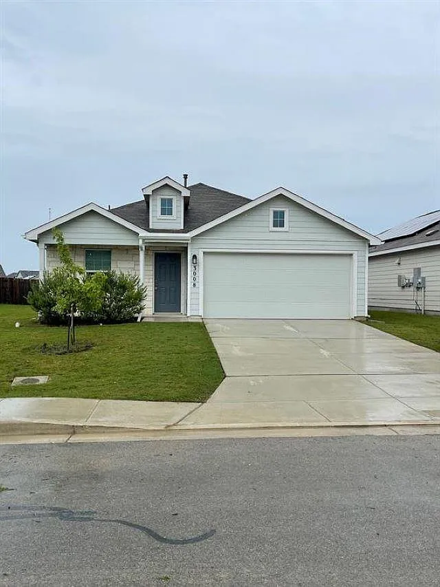 4 bed, 2.0 bath, 1667 sqft, $1,699 — Photo 1