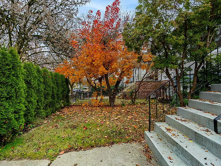 756 E 23rd Ave — Photo 24