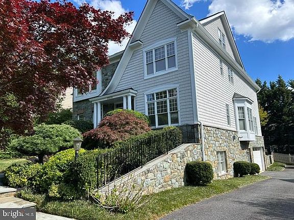 2nd image of 5836 Conway Rd
