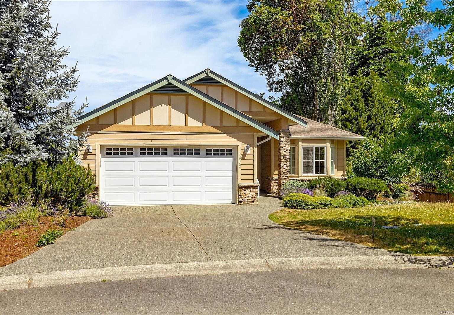 1419 Hayhurst Cres, Crofton, BC V9L 5W7 MLS 936264 Zillow