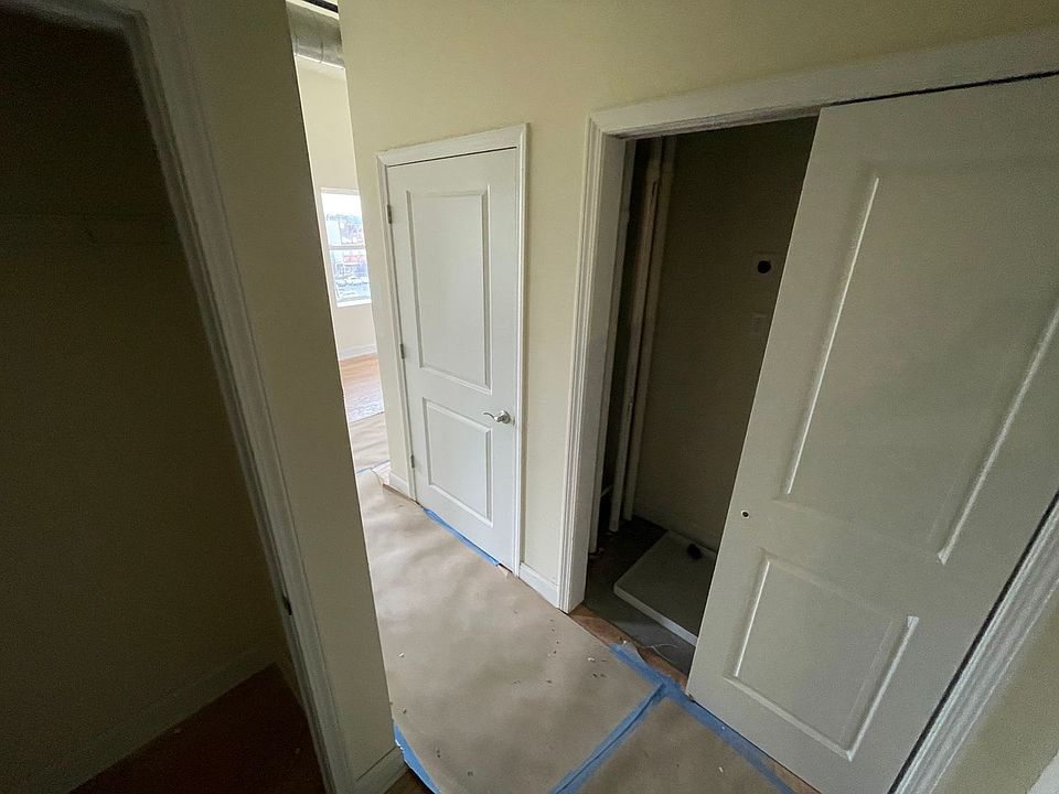1st image of 883 Broadway #406