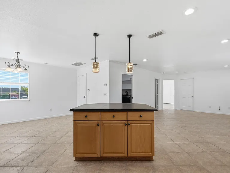 633 Rose Garden Dr #2 — Photo 8