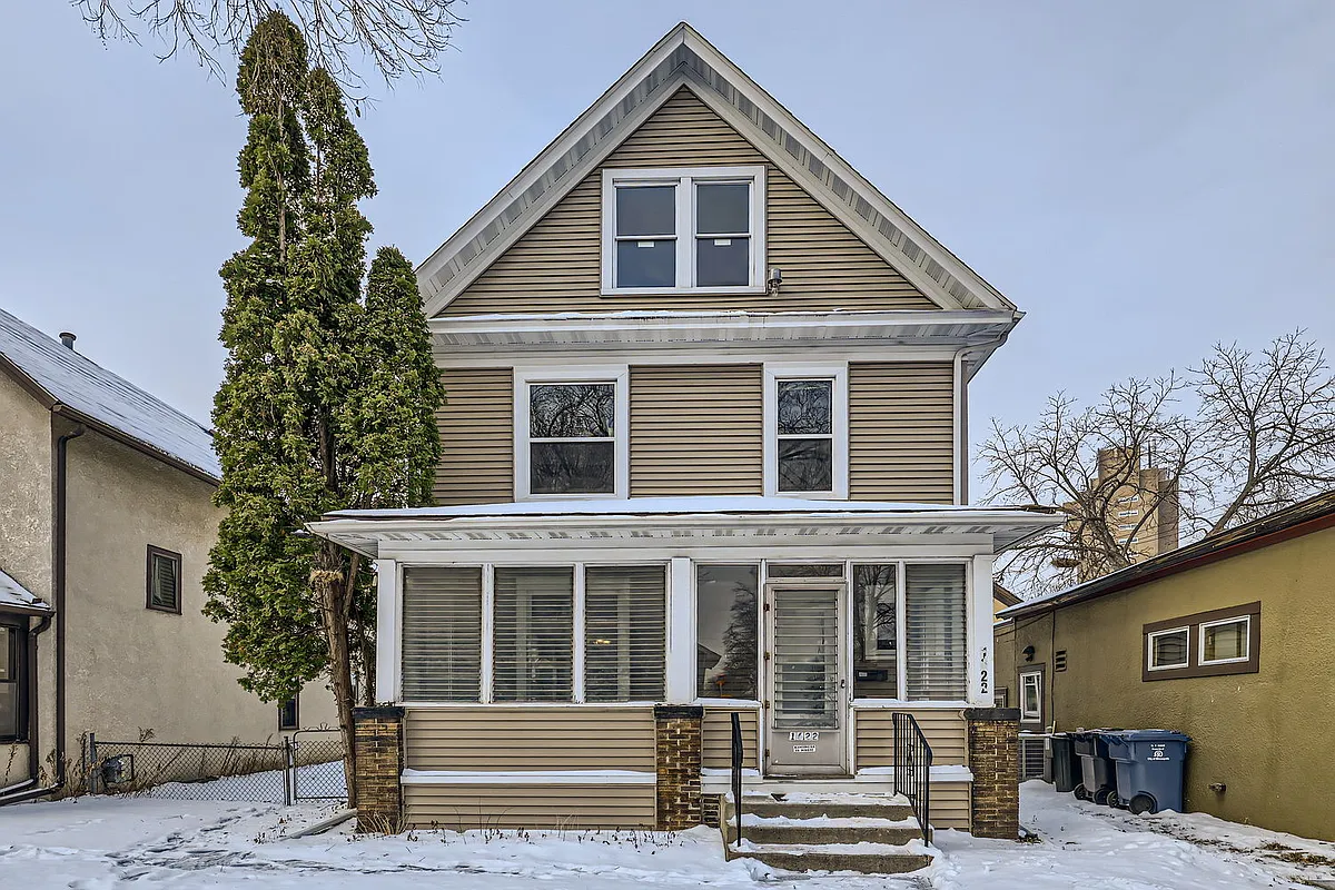 Photo 2 of 11 - 1622 Jefferson St NE #1 - Minneapolis, MN Building Photo - 1622 Jefferson St NE #1