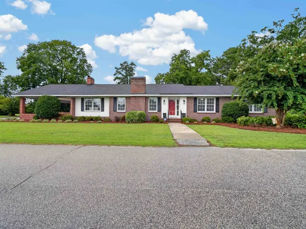 300 E Lloyd St., Mullins, SC 29574