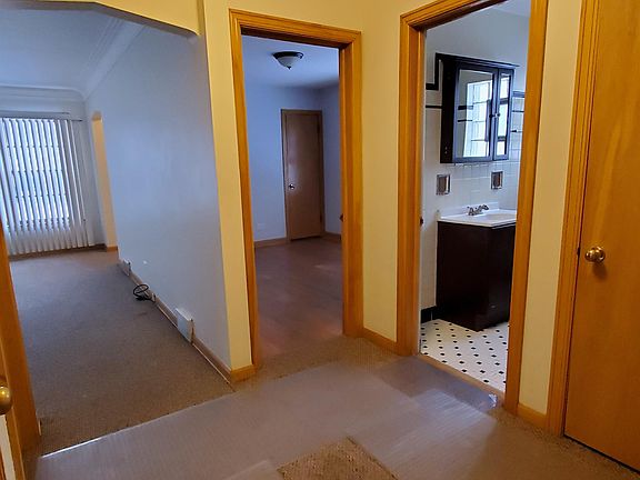 5th image of 3205 Cuyler Ave
