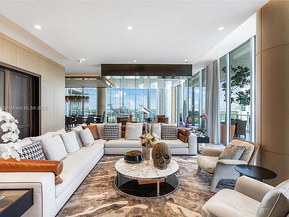 5th image of 2675 S Bayshore Dr