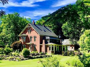 148 Cribbs Rd, Mercer, PA 16137