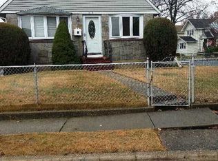 119 Brooklyn Ave, New Hyde Park, NY 11040