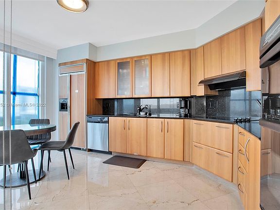 4th image of 19111 Collins Ave APT 604