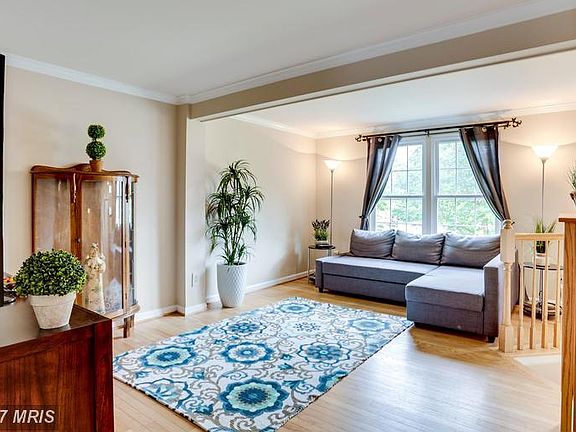 3rd image of 12940 Augustus Ct