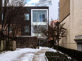 113 Dupont St #201, Toronto, ON M5R 1V4