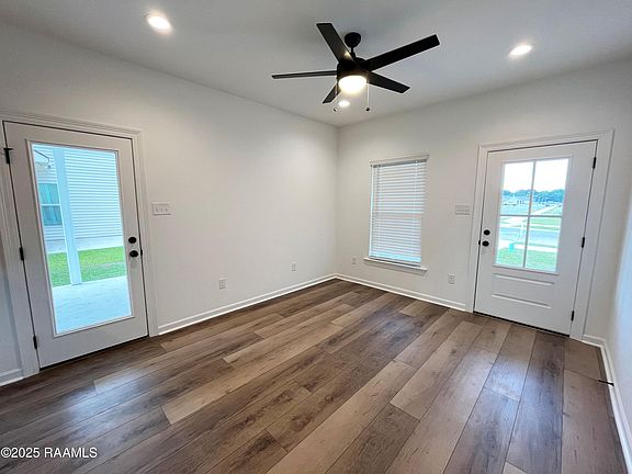 2nd image of 106 Parkington Ct