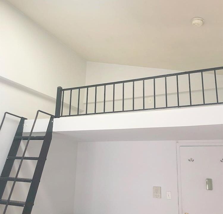 2nd image of 310 W 20th St APT D7