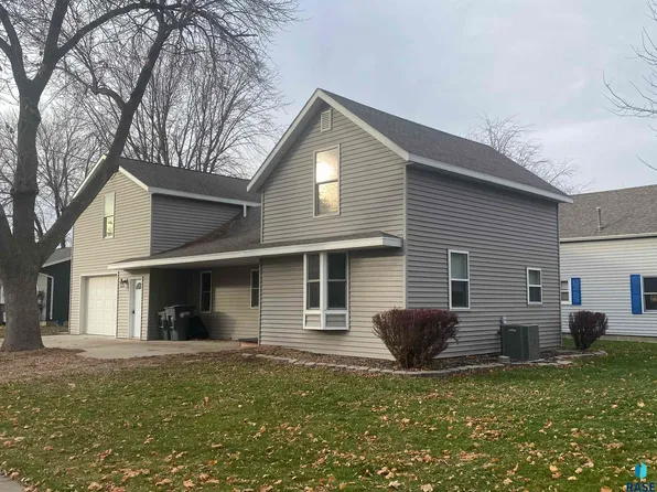 509 E Crawford St, Luverne, MN 56156