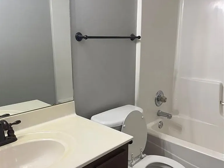 8737 Jamac Ln — Photo 12