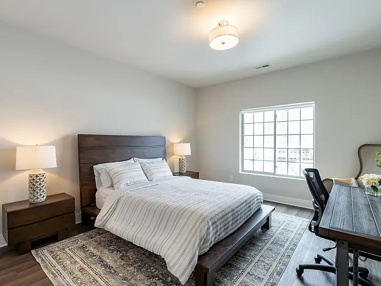 Barrington Square Luxury Apartments — Photo 26