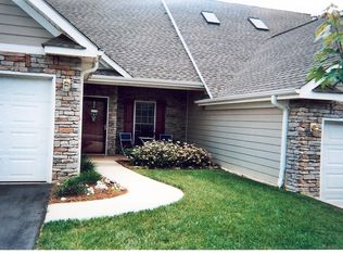 863 W Pointe Dr, Asheville, NC 28806