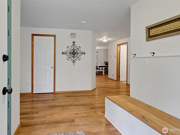 5th image of 15045 119th Lane SE