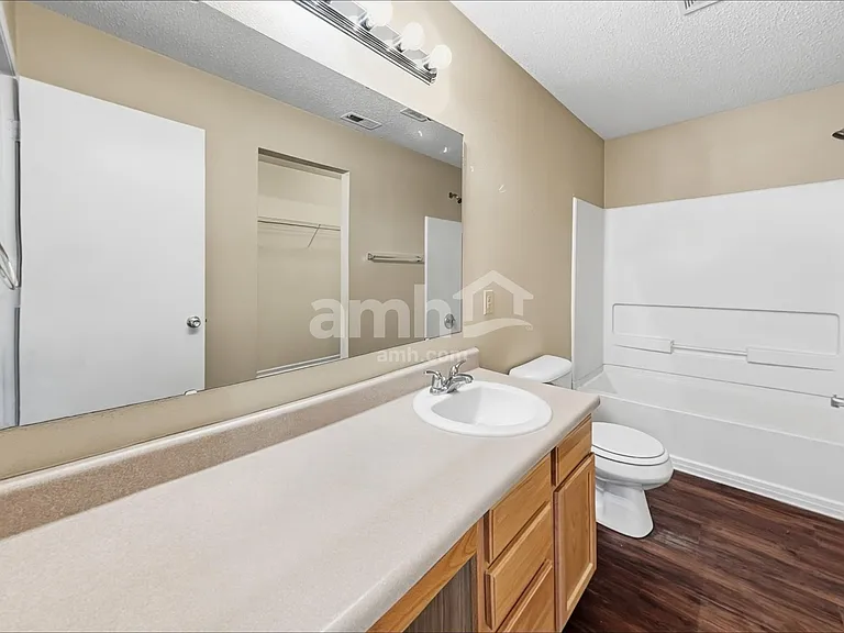 1221 Redwood Dr — Photo 13
